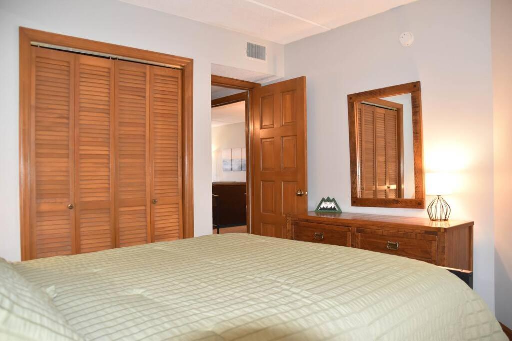 Cozy Mountain Getaway! Mountain Views! 2 Bed, 2 Bath, Sleeps 6 Apartment Gatlinburg Ngoại thất bức ảnh